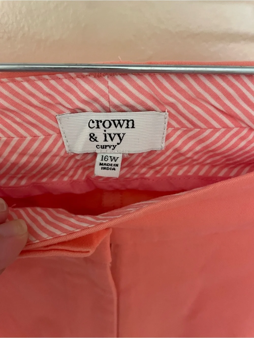✨NWT Crown & Ivy Shorts Size 16W - Picture 6 of 10